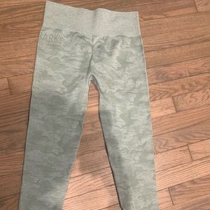 Camo gym shark leggings